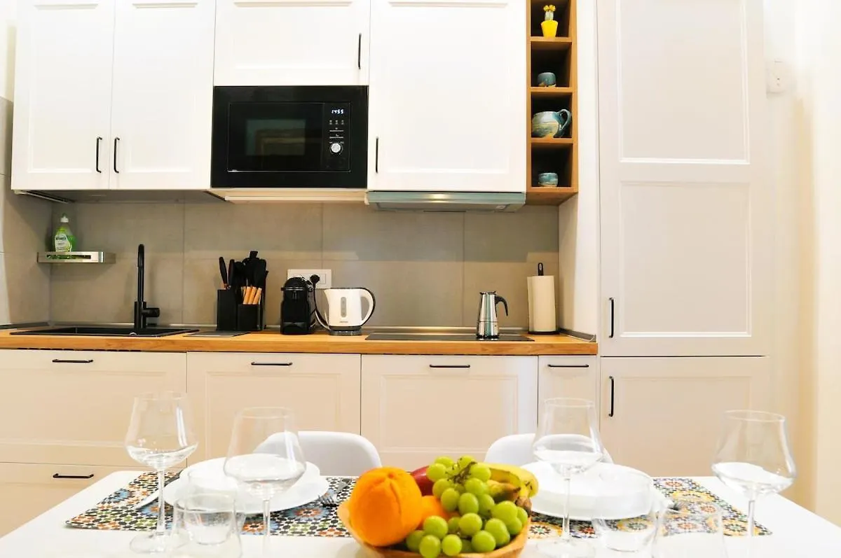 Apartment Casa Nel Colosseo 3 Camere Da Letto 2 Bagni Rome Italy