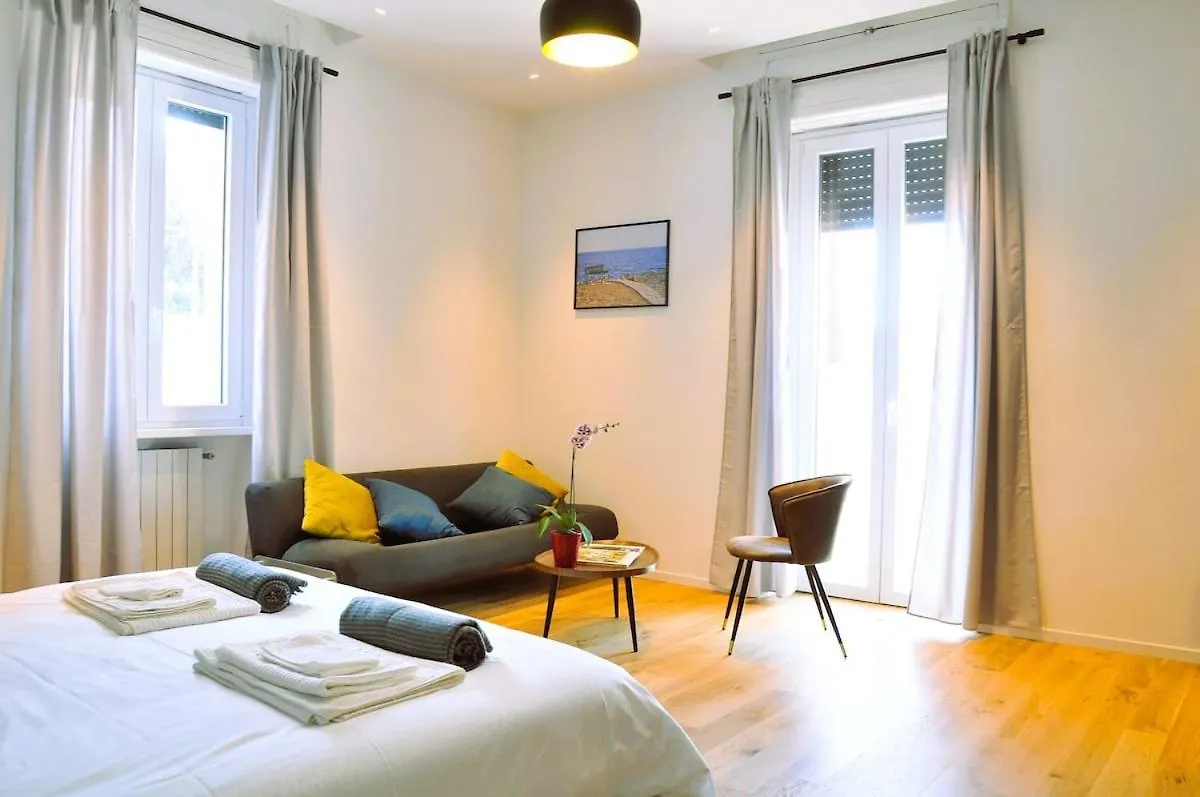 Casa Nel Colosseo 3 Camere Da Letto 2 Bagni Rome